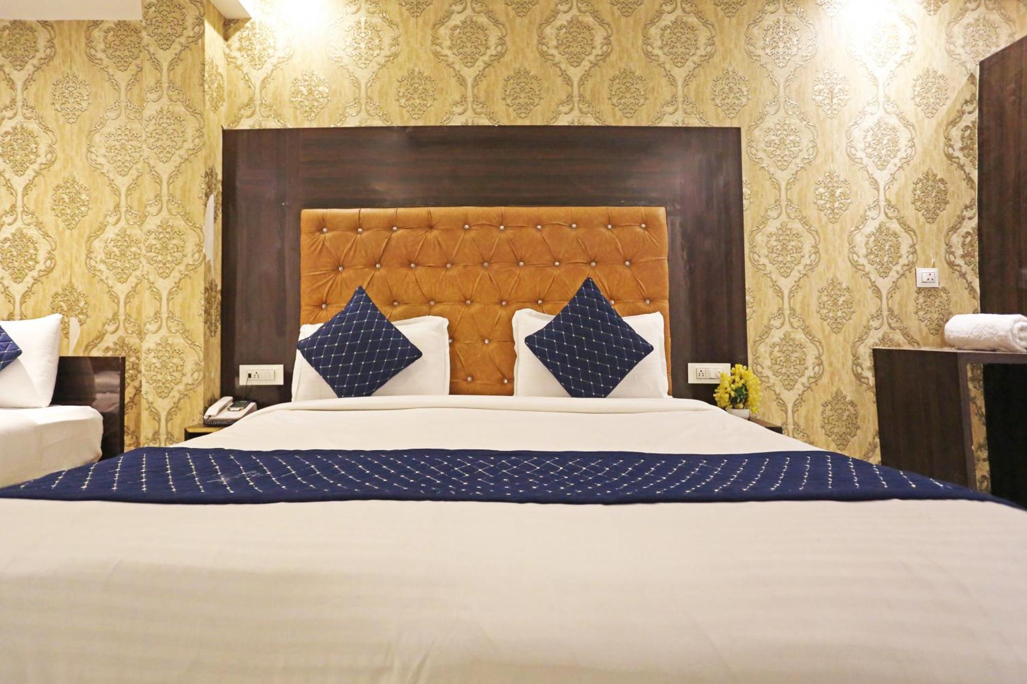 The Iconic Delhi International Airport Bed & Breakfast New Delhi