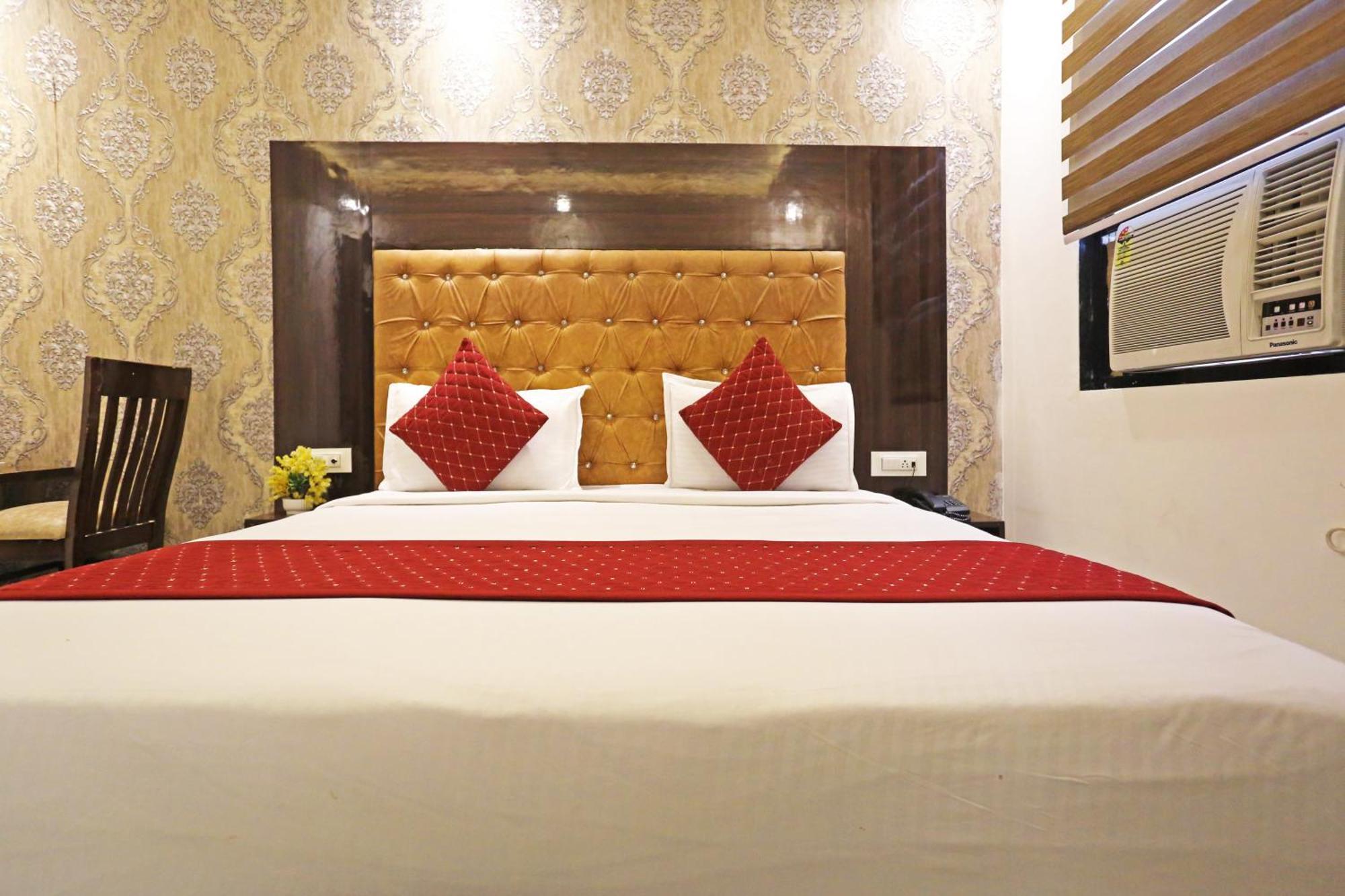 The Iconic Delhi International Airport Bed & Breakfast *
